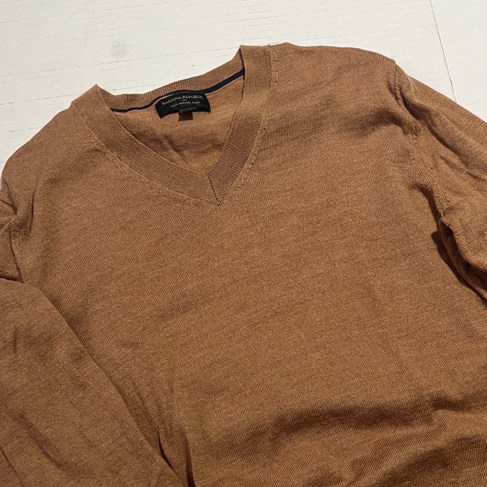 Banana Republic Tan V-Neck Sweater for Men
